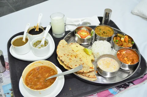 Vegetarian Thali - Bombay Grill Milton